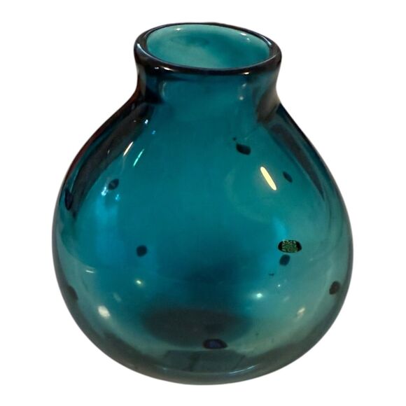 Sharon Fujimoto Art Glass Teal Blue Short Bud Vase With Iridescent Accent Signed - Picture 1 of 7